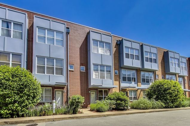 3209 N Drake Avenue Unit D