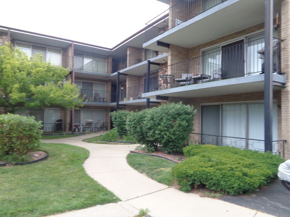 3179 W 115th Street Unit 1N Merrionette Park, IL Condo Active - Photo 1 of 12. Opens carousel modal