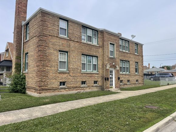 5924 W 37th Street Unit 2W Cicero, IL House Active - Photo 1 of 7. Opens carousel modal
