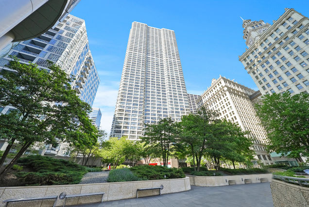 405 N Wabash Avenue Unit 502 Chicago, IL Condo Active - Photo 1 of 27. Opens carousel modal