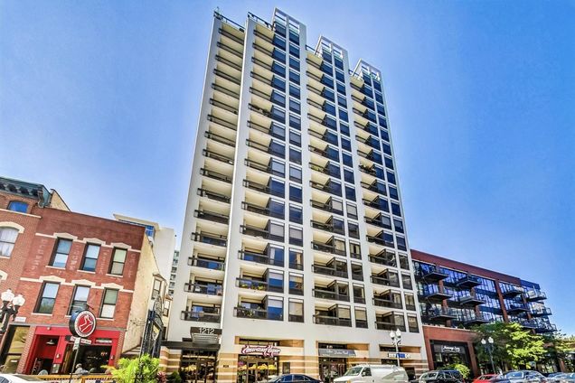 1212 N Wells Street Unit 1606 Chicago, IL Condo Active - Photo 1 of 16. Opens carousel modal