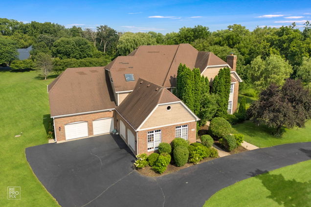 6709 Oakwood Manor Drive