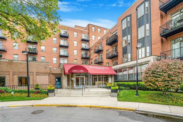 5200 S Ellis Avenue Unit 318 Chicago, IL Condo Active - Photo 1 of 20. Opens carousel modal