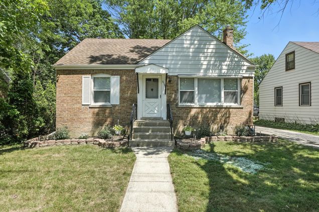 21149 Main Street Matteson, IL House Active - Photo 1 of 20. Opens carousel modal