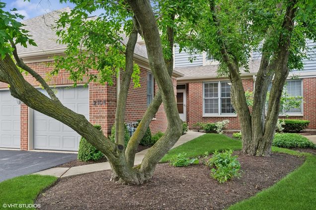 2105 Norwich Court Glenview, IL Townhouse Active - Photo 1 of 16. Opens carousel modal