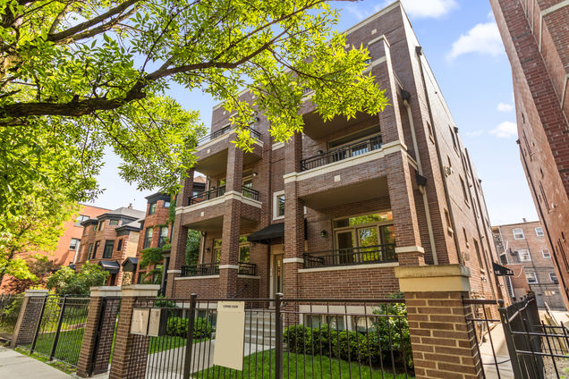 4133 N Kenmore Avenue Unit 2E Chicago, IL Condo Active - Photo 1 of 19. Opens carousel modal