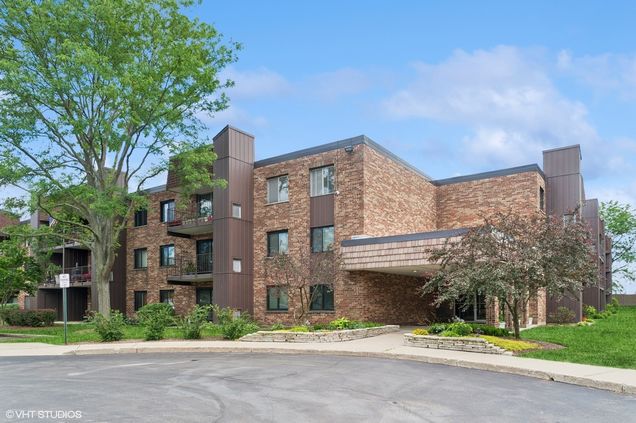 522 E Algonquin Road Unit 309A Schaumburg, IL Condo Active - Photo 1 of 14. Opens carousel modal