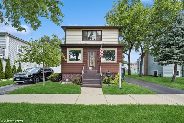 8124 44th Street Lyons, IL Multifamily Active - Photo 1 of 29. Opens carousel modal