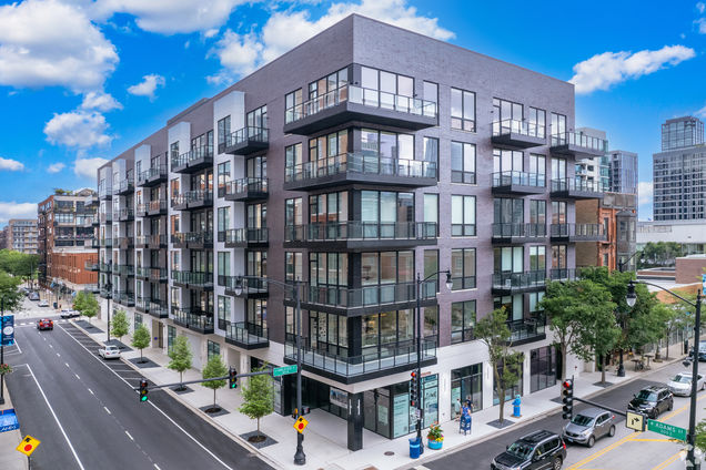 812 W Adams Street Unit 515 Chicago, IL Apartment Active - Photo 1 of 37. Opens carousel modal