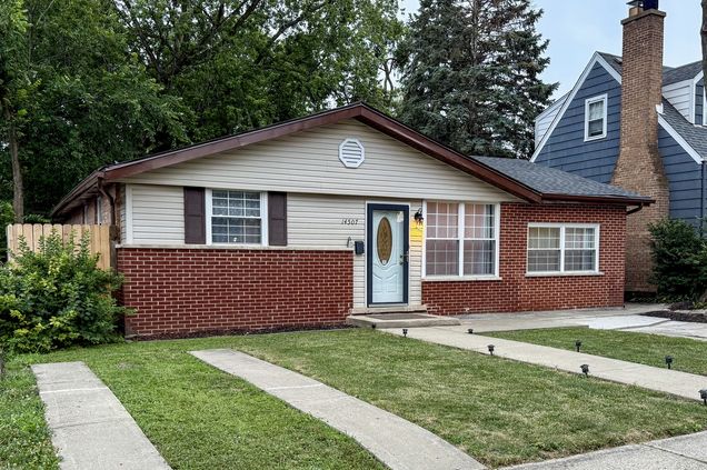 14507 Ridgeway Avenue Midlothian, IL House Active - Photo 1 of 12. Opens carousel modal