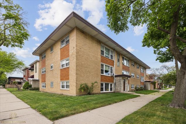 9254 S Euclid Avenue Unit 1S Chicago, IL Apartment Active - Photo 1 of 9. Opens carousel modal