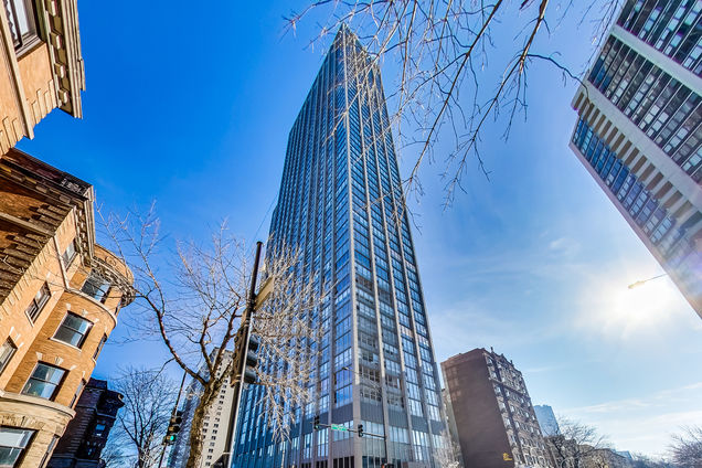 655 W Irving Park Road Unit 5506