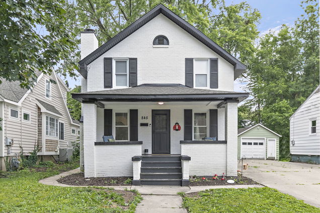 845 N 10th Street DeKalb, IL House Active - Photo 1 of 25. Opens carousel modal
