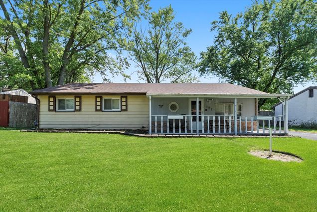 121 Cypress Drive Bolingbrook, IL House Active - Photo 1 of 28. Opens carousel modal