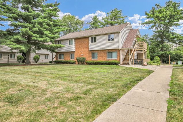 1613 Lyndhurst Drive Unit F