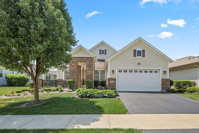 3832 Chesapeake Lane