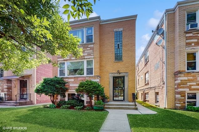 4614 N Central Avenue Unit 1 Chicago, IL Apartment Active - Photo 1 of 11. Opens carousel modal