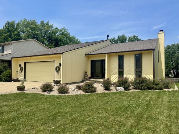 10 Kensington Circle