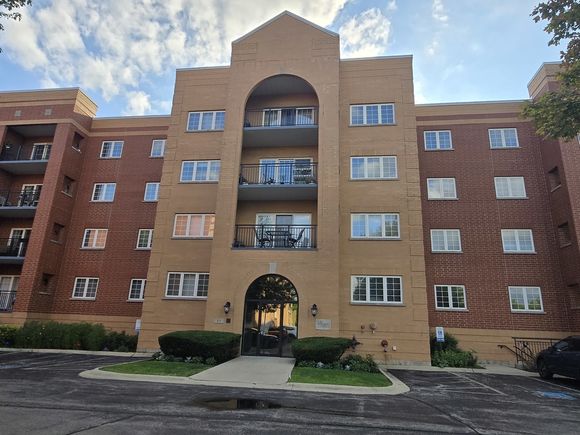 55 S Hale Street Unit 403