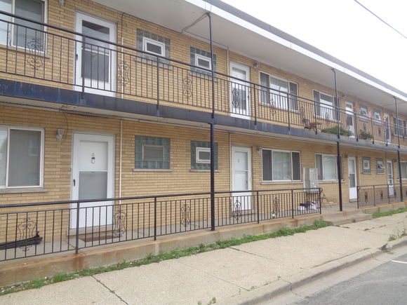 5720 W 95th Street Unit 3 Oak Lawn, IL Condo Active - Photo 1 of 9. Opens carousel modal