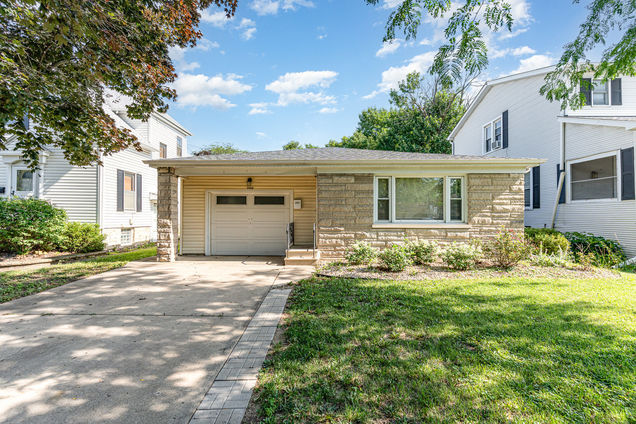 1109 Taylor Street Joliet, IL House Active - Photo 1 of 15. Opens carousel modal