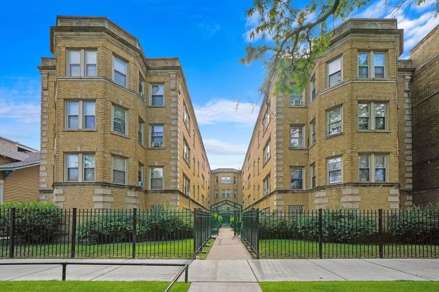 4829 N Springfield Avenue Unit 2B Chicago, IL Apartment Active - Photo 1 of 8. Opens carousel modal