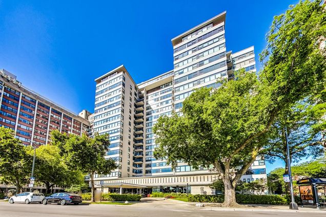 3430 N Lake Shore Drive Unit 10M