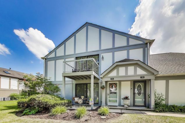 7301 Baybury Road Unit 11-1 Downers Grove, IL Condo Active - Photo 1 of 18. Opens carousel modal