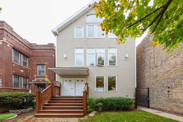 2157 W Addison Street Unit 1 Chicago, IL Apartment Active - Photo 1 of 10. Opens carousel modal