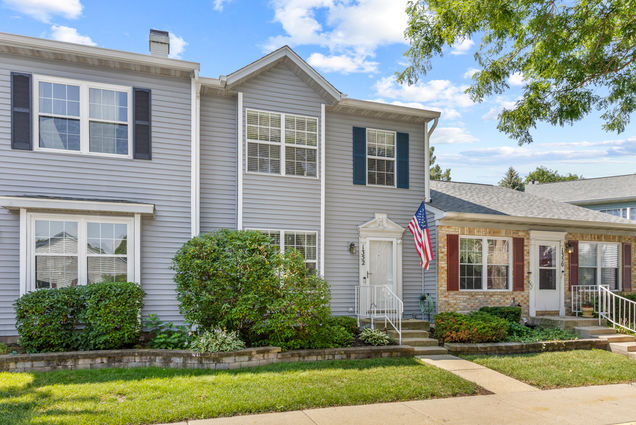 1352 Arlington Court