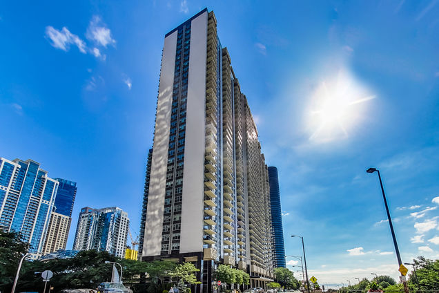 400 E Randolph Street Unit 1825 Chicago, IL Condo Active - Photo 1 of 25. Opens carousel modal