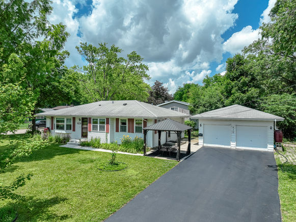 630 Stewart Avenue Woodstock, IL House Active - Photo 1 of 26. Opens carousel modal