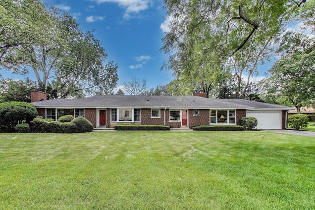 2300 Landwehr Road Northbrook, IL House Active - Photo 1 of 36. Opens carousel modal