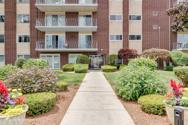 2900 Maple Avenue Unit 13C
