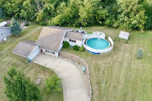 4100 Valley Drive Clinton, IL House Active - Photo 1 of 30. Opens carousel modal