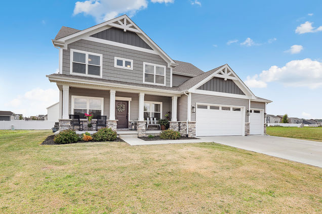 9945 Beacon Pointe Lane