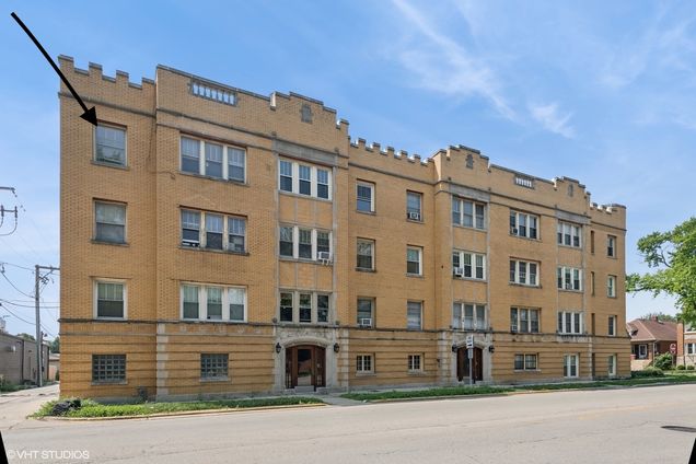 7210 Jackson Boulevard Unit F3 Forest Park, IL Condo Active - Photo 1 of 16. Opens carousel modal