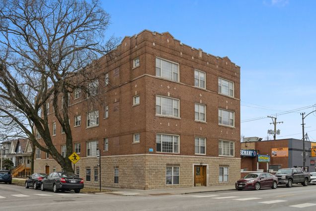 3221 N California Avenue Unit G