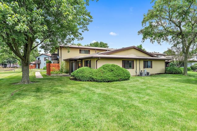 1555 Perry Court Unit C Aurora, IL Condo Active - Photo 1 of 9. Opens carousel modal