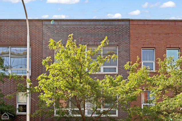 819 W Fulton Street Unit 2 Chicago, IL Townhouse Active - Photo 1 of 16. Opens carousel modal