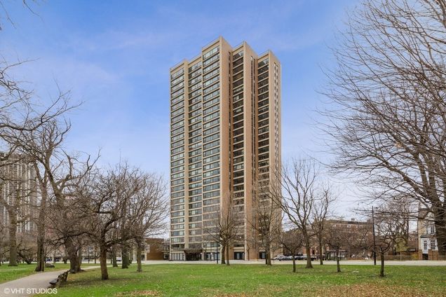 1850 N Clark Street Unit 2010 Chicago, IL Condo Active - Photo 1 of 19. Opens carousel modal