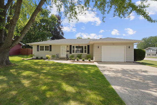582 Phillips Circle
