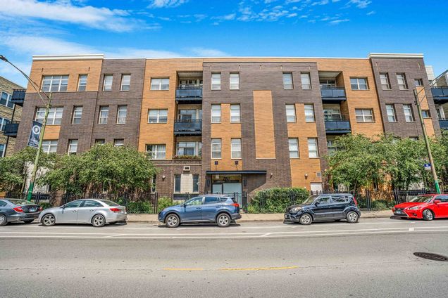 2951 N Clybourn Avenue Unit 406 Chicago, IL Condo Active - Photo 1 of 13. Opens carousel modal