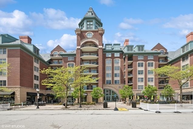 44 N Vail Avenue Unit 313 Arlington Heights, IL Condo Active - Photo 1 of 21. Opens carousel modal