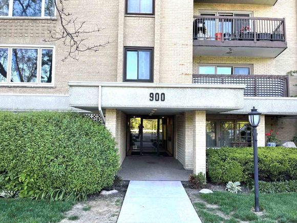 900 S River Road Unit 3A