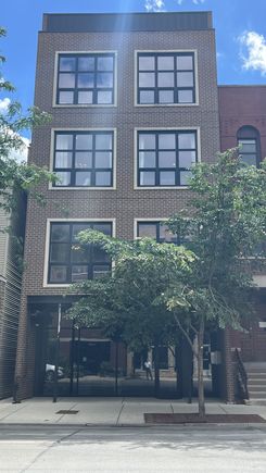 2930 N Lincoln Avenue Unit 3 Chicago, IL Condo Active - Photo 1 of 13. Opens carousel modal