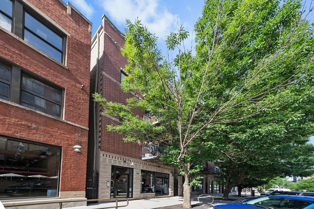 1048 W Fulton Street Unit 4