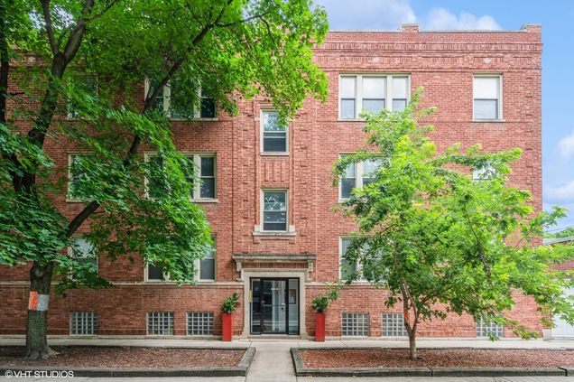 2316 W Byron Street Unit 2