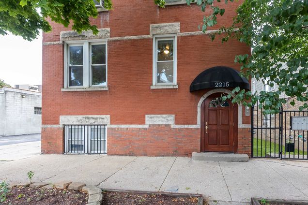 2215 W Wellington Avenue Unit G Chicago, IL Apartment Active - Photo 1 of 12. Opens carousel modal