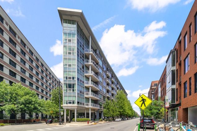 845 N Kingsbury Street Unit 302